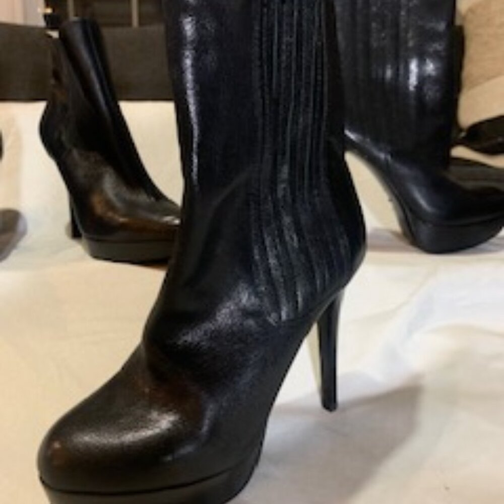 Black Boot